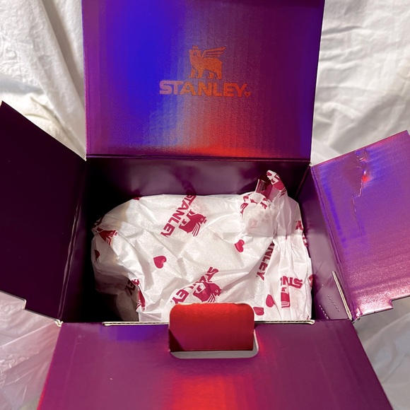 Stanley Berry Truffle Quencher H2.0 Tumbler 40oz - Picture 3 of 8